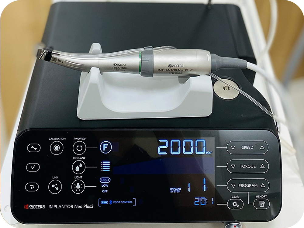 インプランター Neo Plus 2｜AERU歯科&矯正歯科